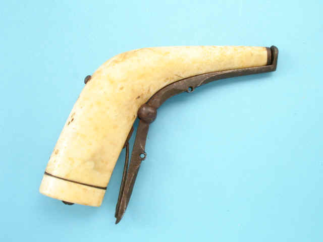 Indo-Persian Ivory Powder Flask, 18th-century