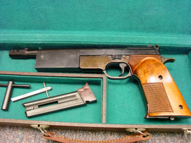 *Cased P. Beretta Olympionico Target Pistol, with Extra Magazine and Tools