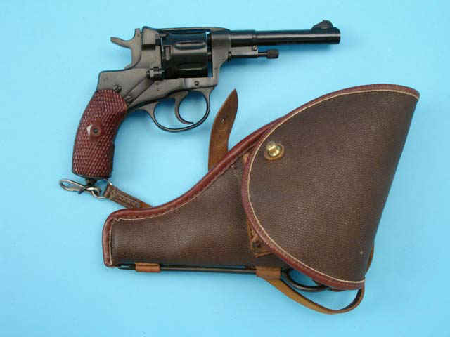 *Russian Nagant Double Action Revolve with Holster