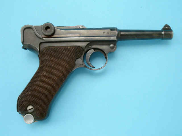 *Composite WWII S42 Code P-08 Luger Parabellum Semi-Automatic Pistol
